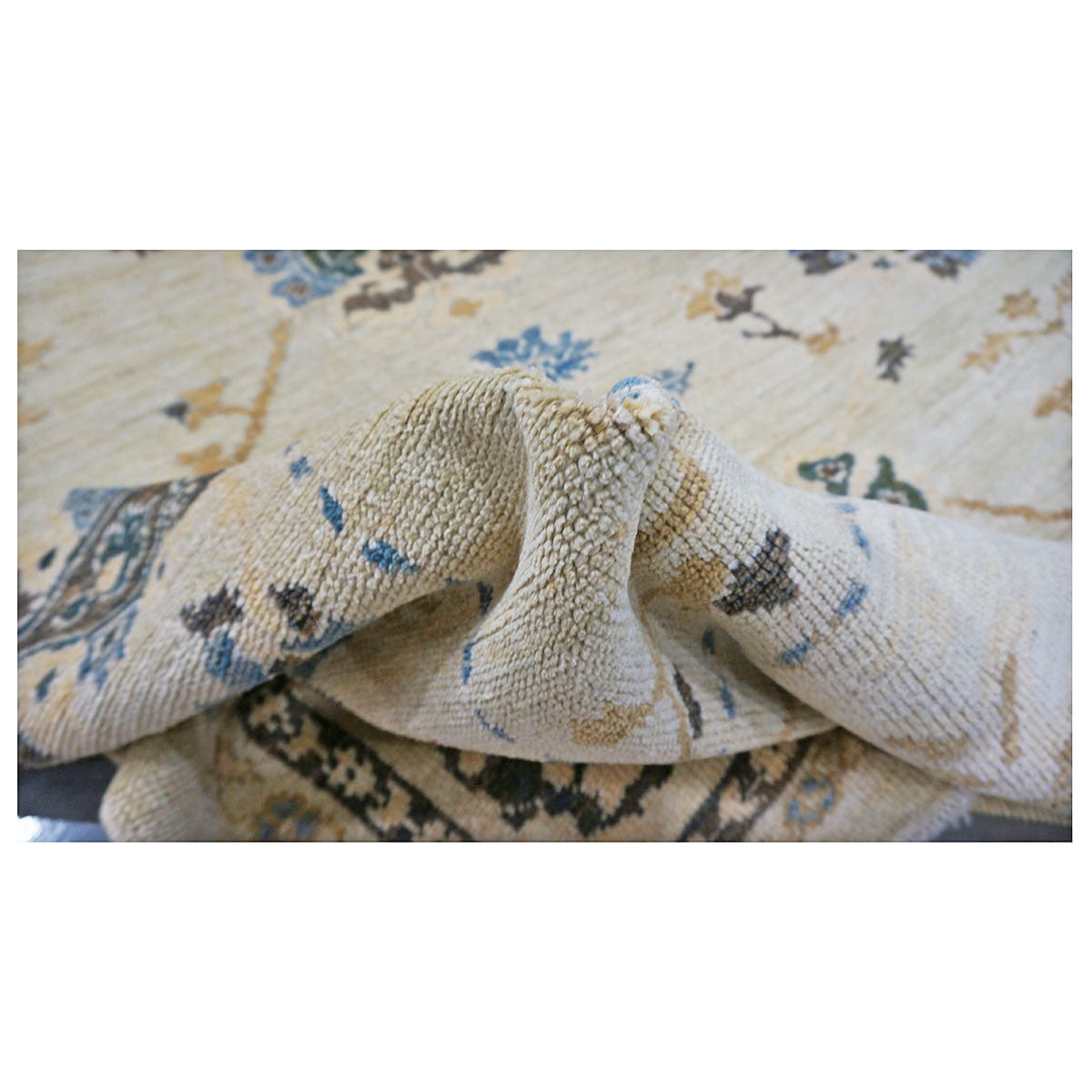 21st Century Turkish Oushak Ivory and Blue Handmade Rug #1140406 image 7