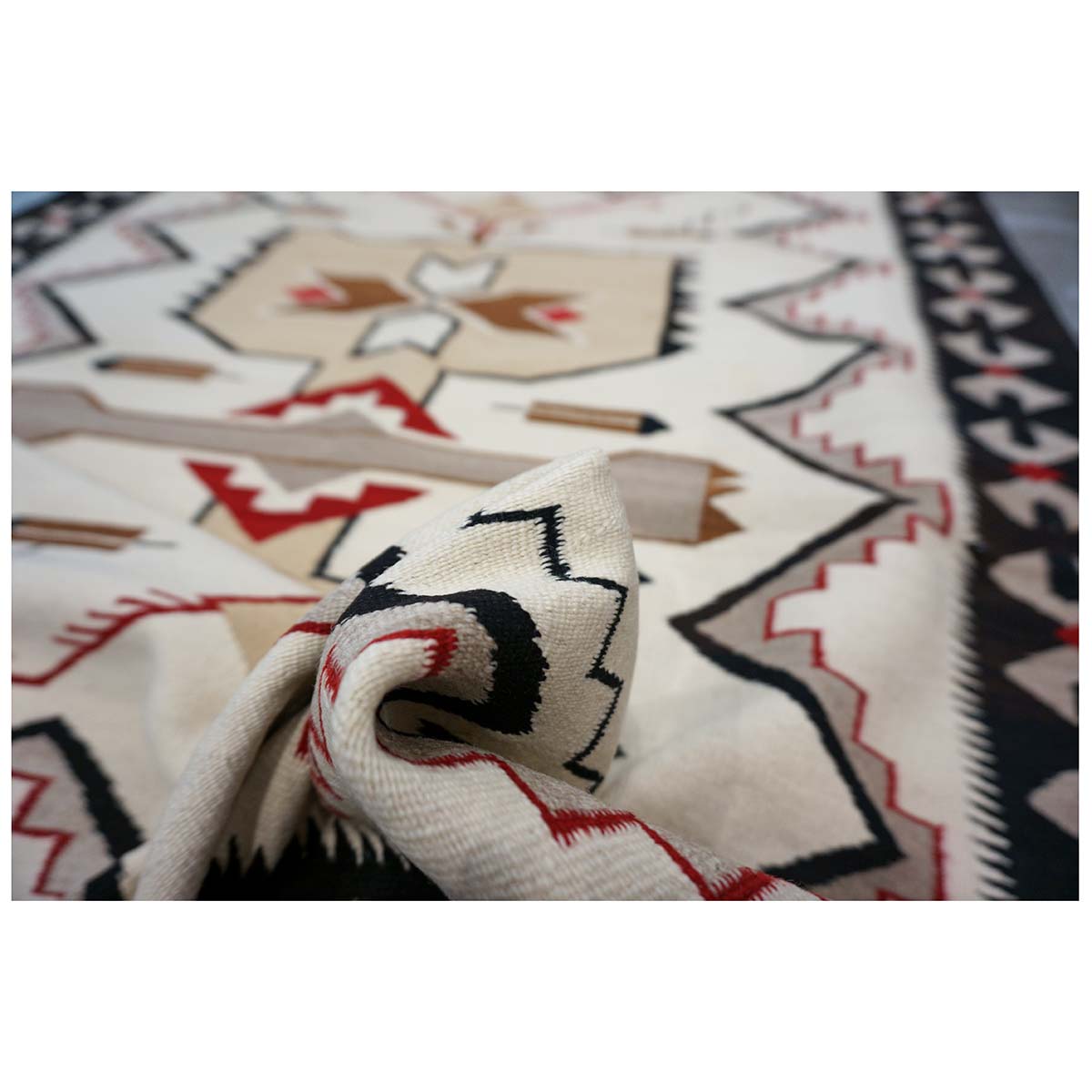 Antique Navajo Indian Pos Tec Nec Wool 4x6 Ivory & Black Handmade Area Rug #9901104